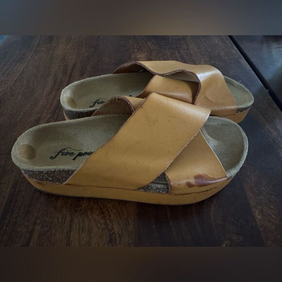 NEW Free People Sidelines Flatform Slides in Honey - Picture 3 of 5